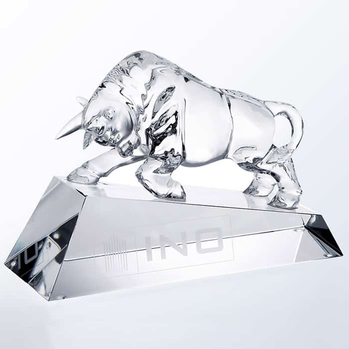 C1010 - C1010 | Crystal Optimistic Bull Award