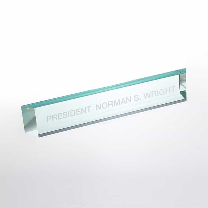 G1058 - G1058 | Slant Beveled Nameplate